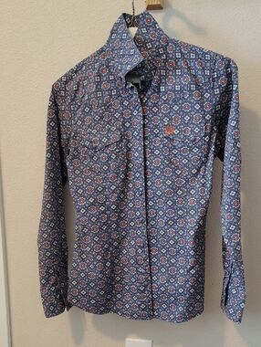 Cinch Women's Navy and Brown Geometric Button-Down Shirt